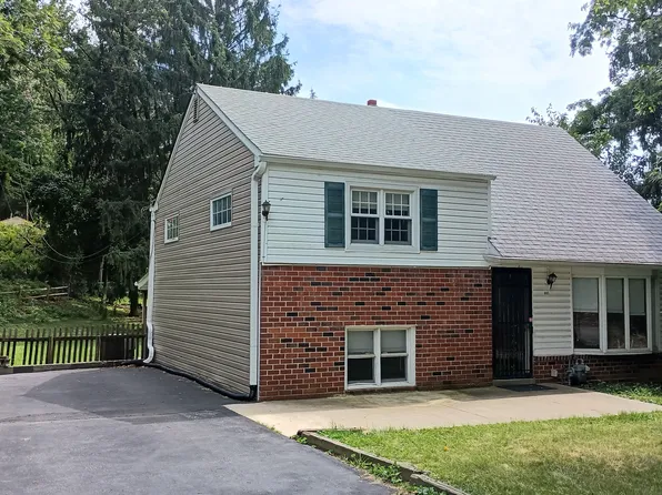 697 Old Marple Rd, Media, PA 19064