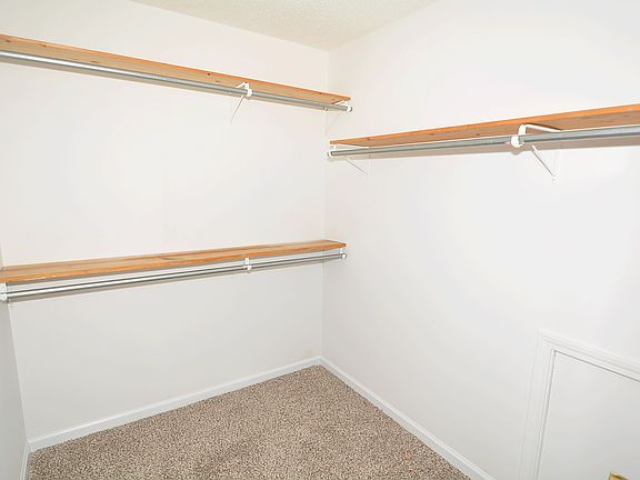 2nd image of 1145 Drawbridge Ct