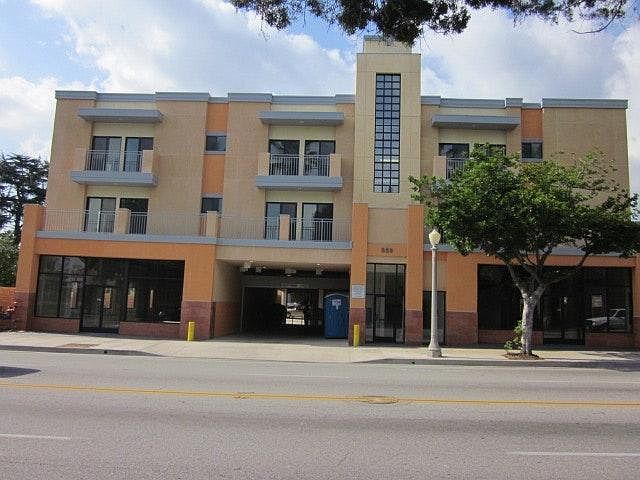 1st image of 859 N Fair Oaks Ave Unit 305