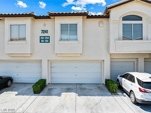 4th image of 7241 Indian Creek Ln Unit 203