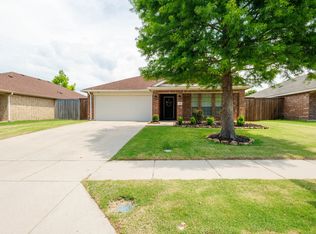 785 Crockett Dr, Lavon, TX 75166