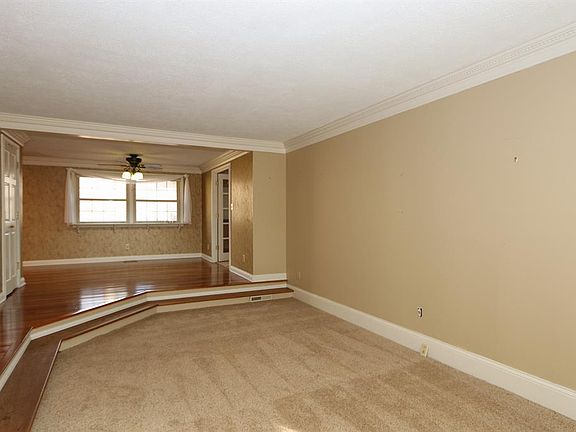 4th image of 7440 Wilmington Pike