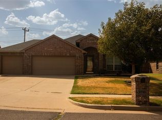 9705 Allie Hope Ln, Yukon, OK 73099