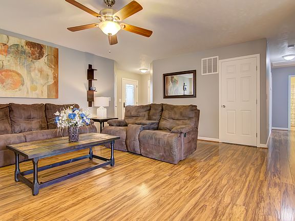 5th image of 5325 Oak Creek Trl