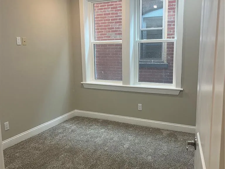 139 S Main St — Photo 13