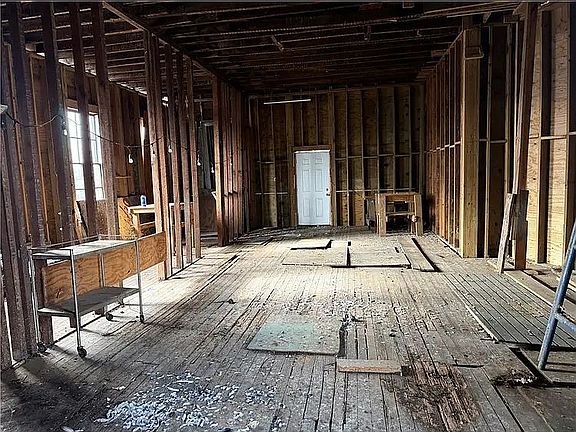 5th image of 1502 Saint Bernard Ave
