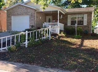 209 Locust St, Washington, MO 63090