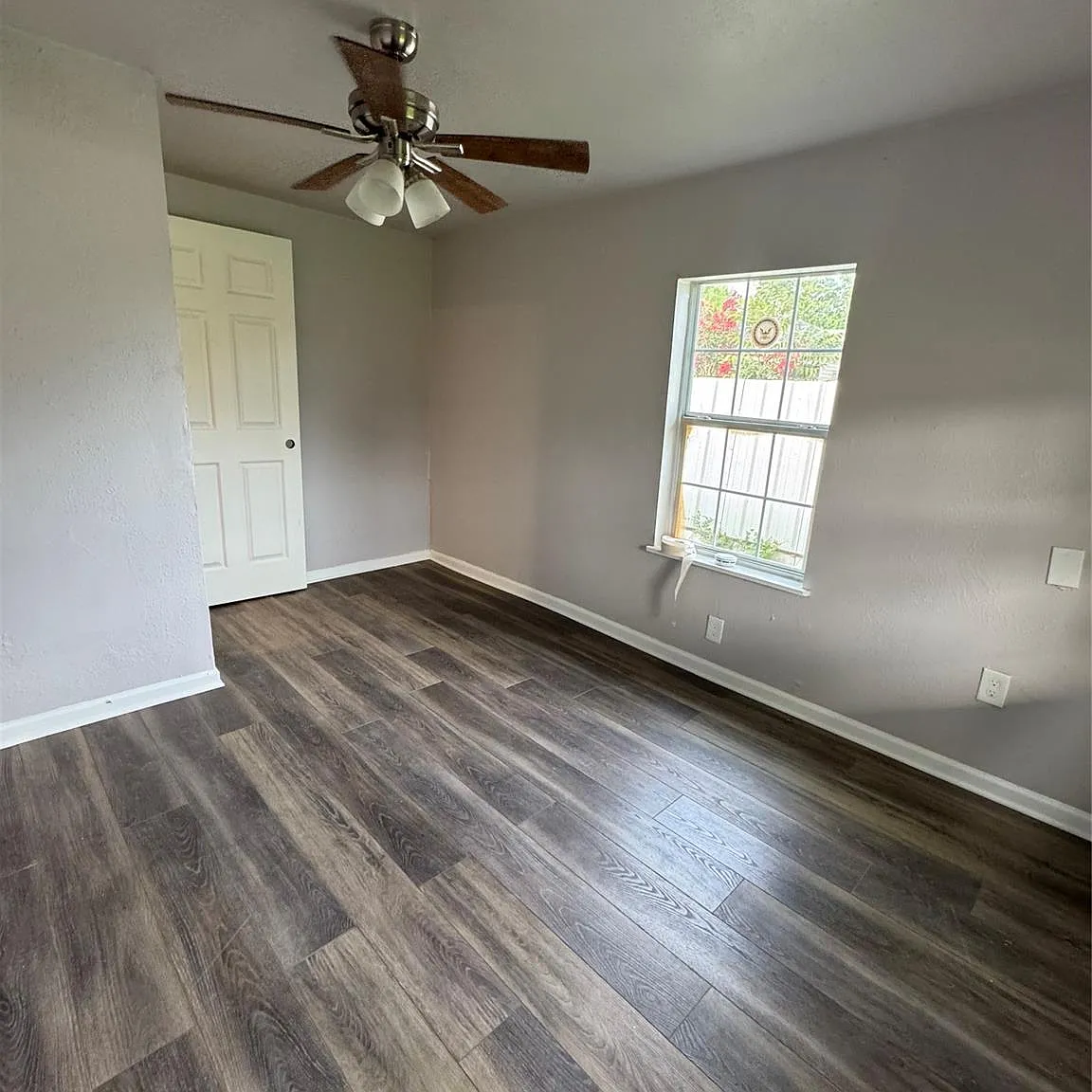 2 bed, 1.0 bath, 1020 sqft, $1,600 — Photo 1