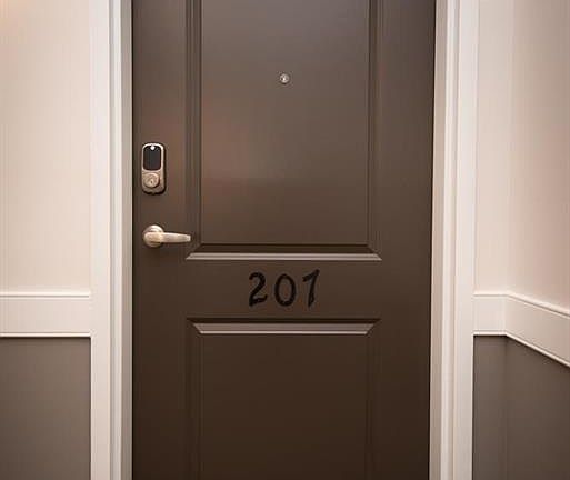 2nd image of 3032 Linden St #207