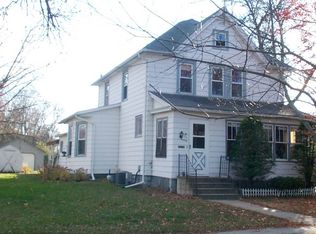 108 W 2nd St, Waunakee, WI 53597