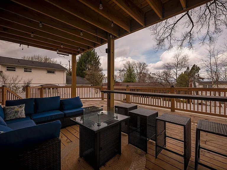 604 Bendview Dr — Photo 18