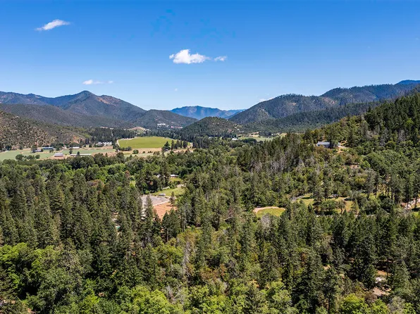 16848 Highway 238, Grants Pass, OR 97527