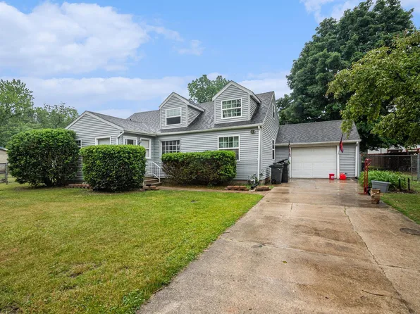 56687 Lake St, Osceola, IN 46561