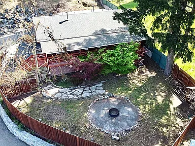 600 Fairway Dr — Photo 3