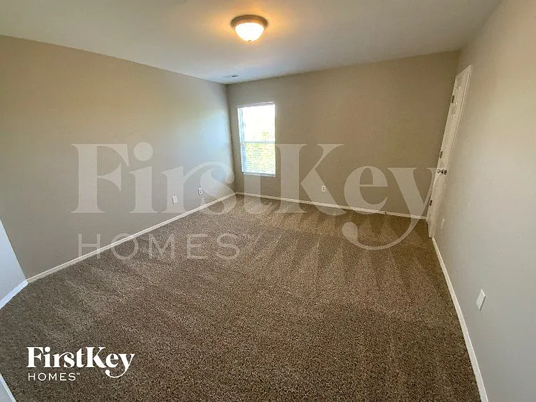 1640 Rustic Arch Way — Photo 7