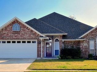 1010 Cressmont St, Bossier City, LA 71111