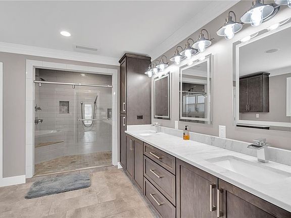 4th image of 5678 Evelyn Ct