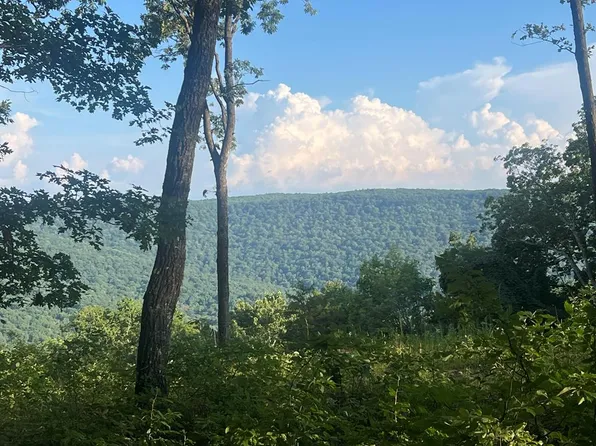 635 Cumberland Cove Rd, Monterey, TN 38574