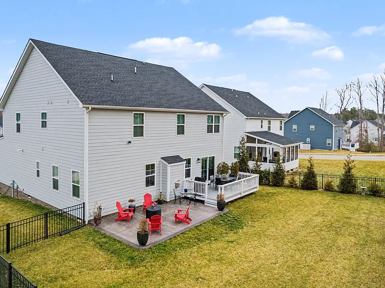 18307 Sagamore Dr — Photo 54