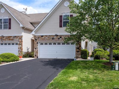 246 Brinley Dr, Pennington, NJ, 08534