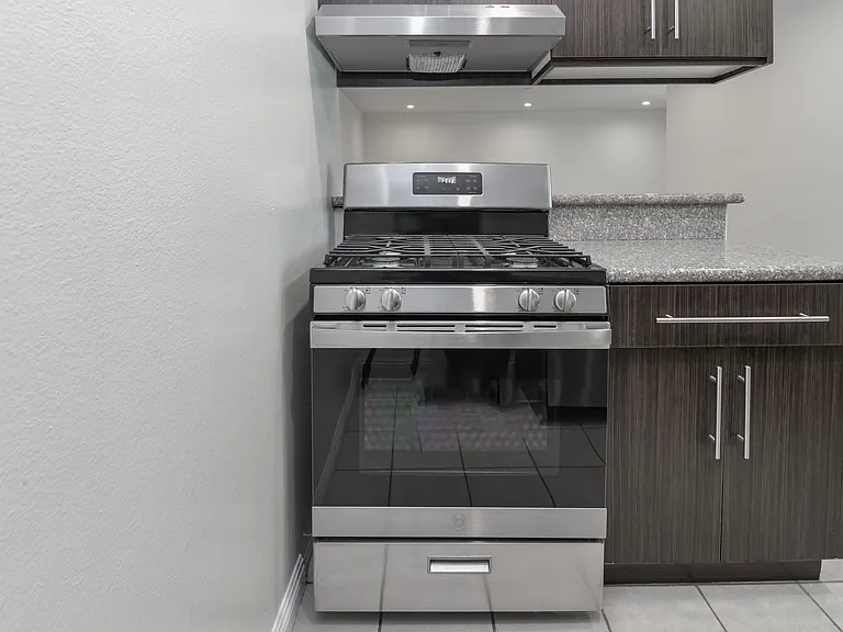 1021 Linden Ave #6 — Photo 12