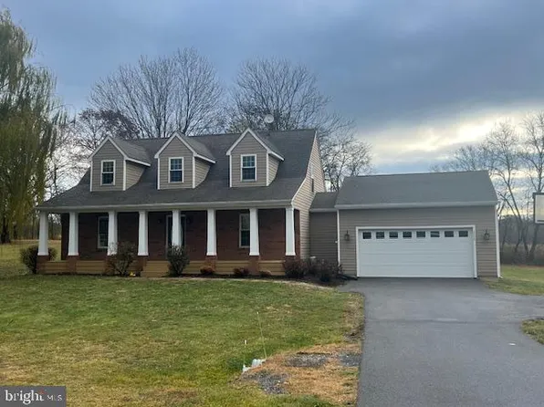 220 Crimson Dr, Winchester, VA 22603