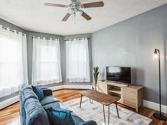 3rd image of 19 Harrison St #2