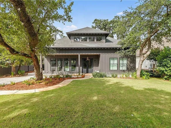 13 Echo Ln, Fairhope, AL 36532