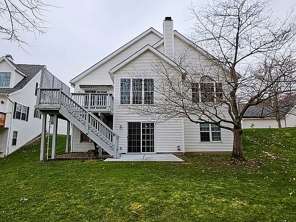 3rd image of 403 Woodside Dr