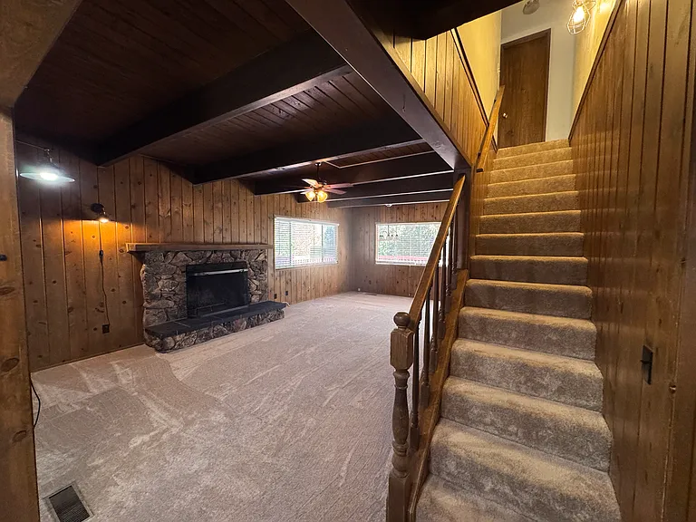 499 Grizzly Rd — Photo 16
