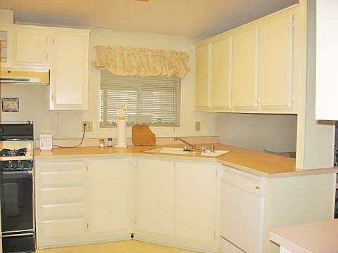 2nd image of 4901 Green River Rd #332