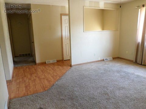 5th image of 121 N 25th Avenue Ct