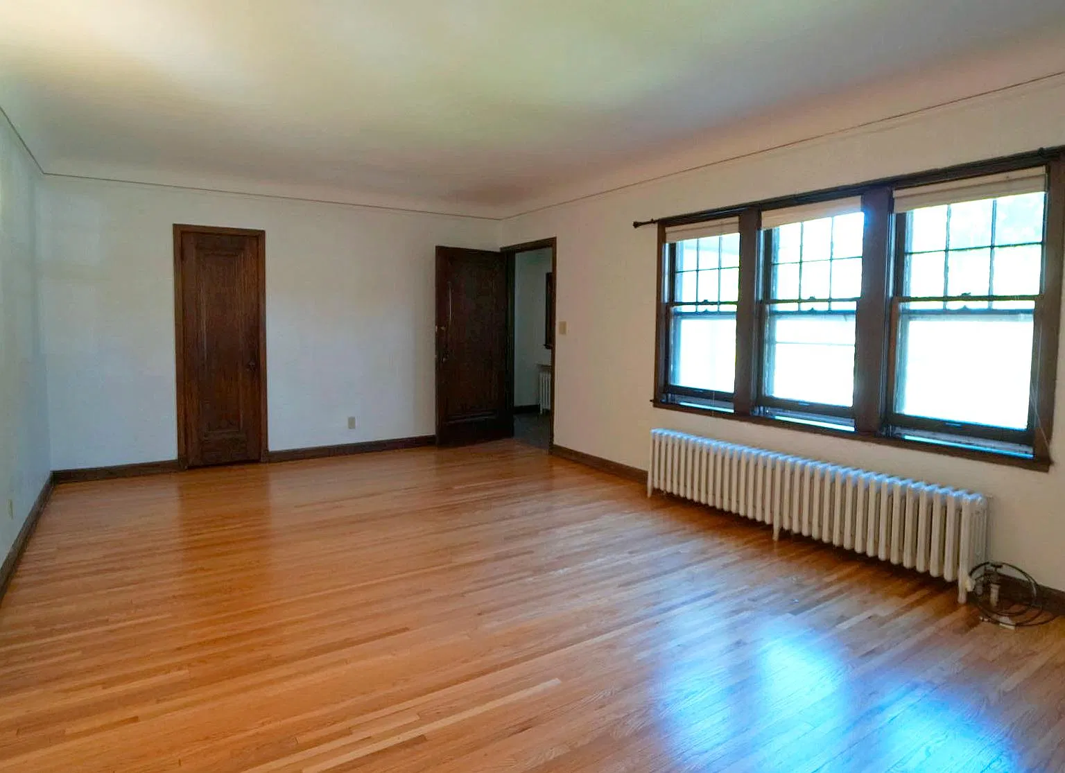 4250 Zenith Avenue S — Photo 2