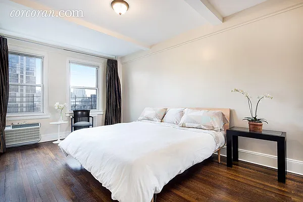 Sold by Corcoran | media 19