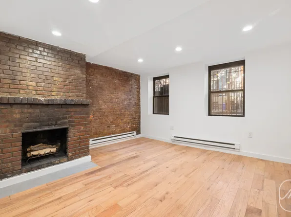 348 W 21st St APT 1F, New York, NY 10011