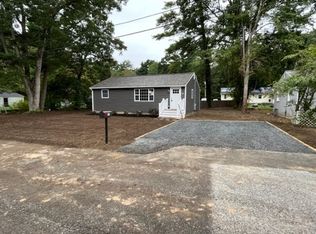 31 12th Ave, Halifax, MA 02338