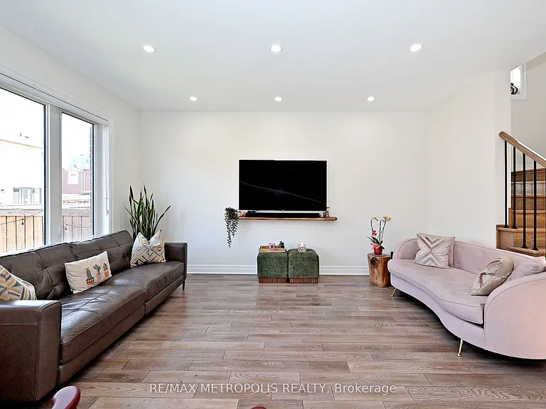 82 Westfield Dr — Photo 11