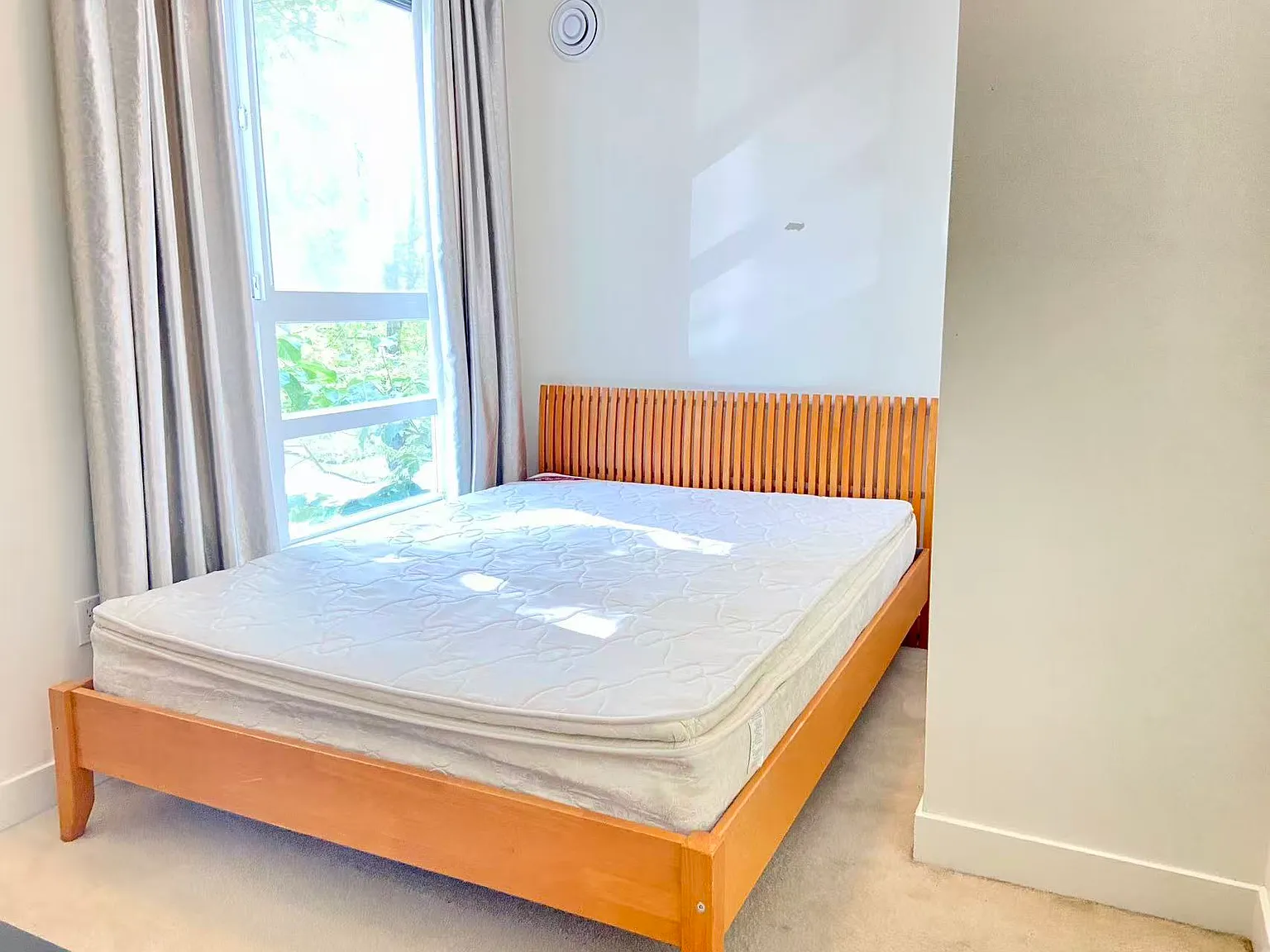 2 bed, 886 sqft, $3,500 — Photo 3