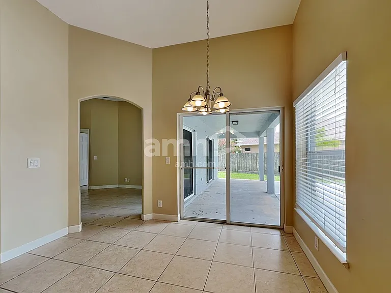 5940 NW Foust Cir — Photo 7