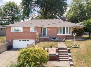 735 Sara Dr, Washington, PA 15301