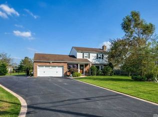 115 Elder Rd, Islip, NY 11751