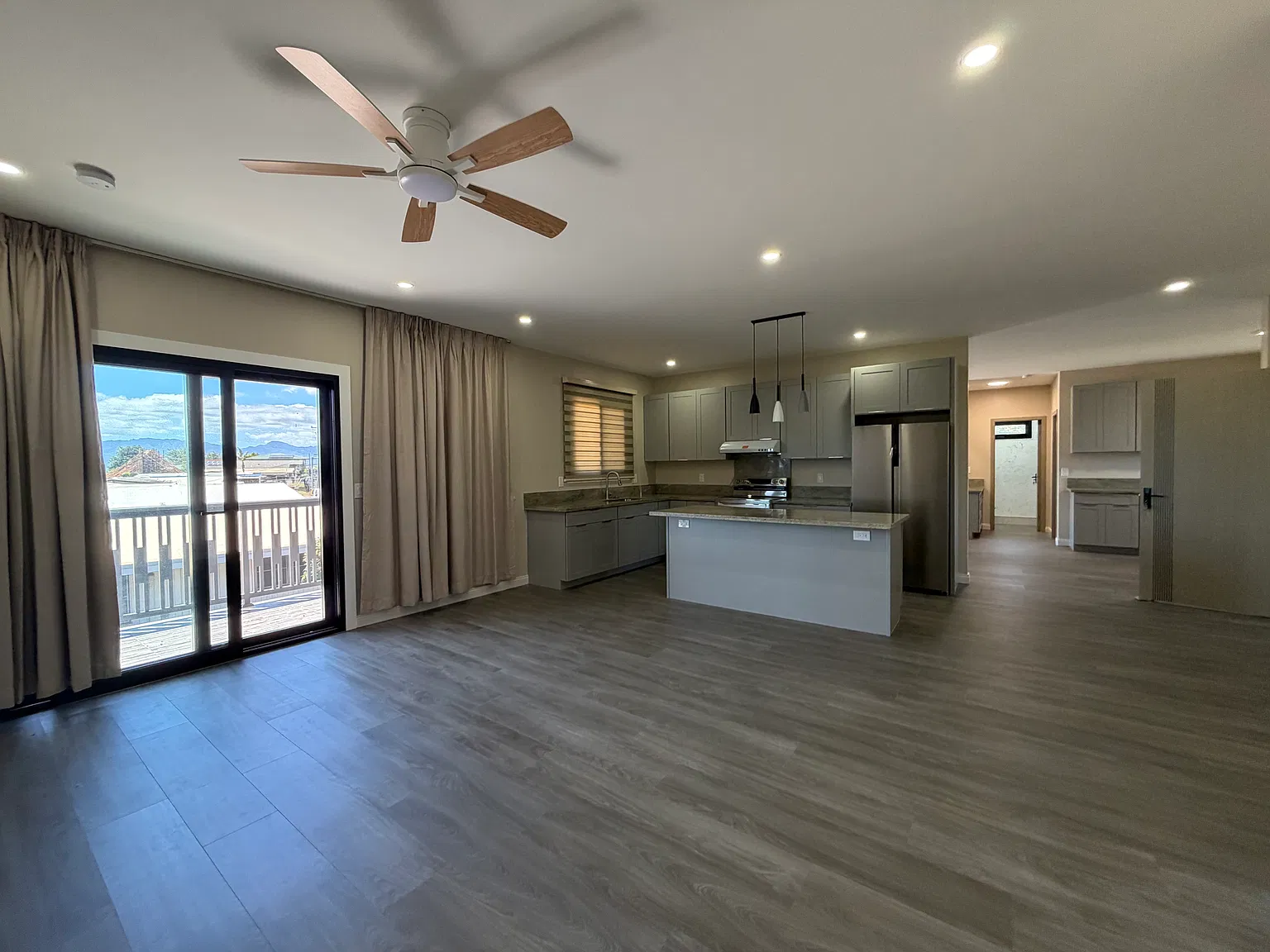 5 bed, 1800 sqft, $3,800 — Photo 2