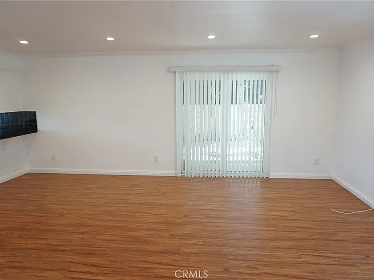 4610 Densmore Ave #20 — Photo 10
