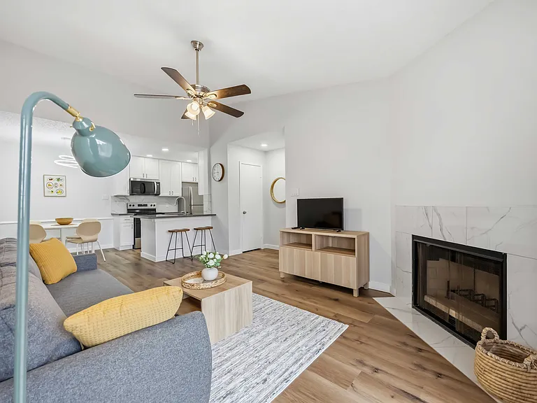 2121 Hepburn St #1212 — Photo 4