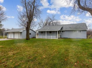 595 Rickey Allen Dr, Robins, IA 52328