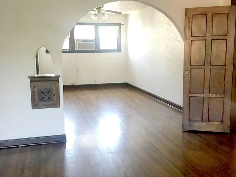 Buckingham Manor Apartments- Dundee — Photo 11