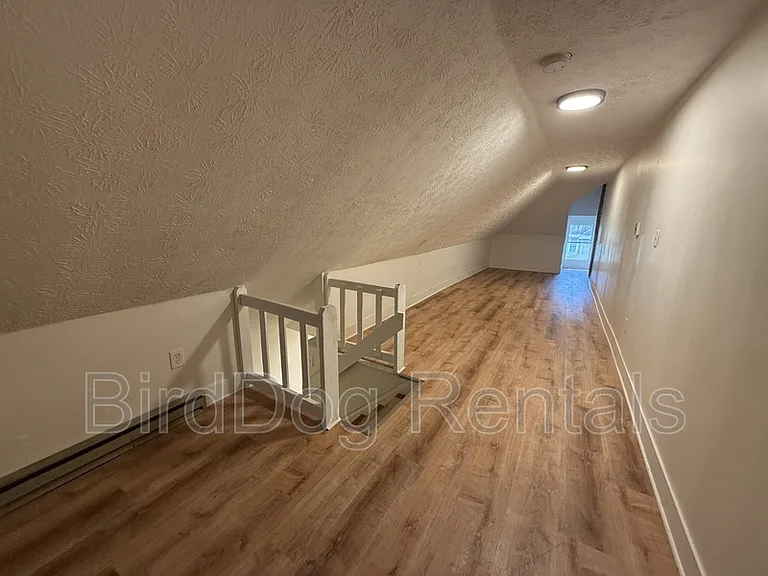 1524 Franklin Ave — Photo 6