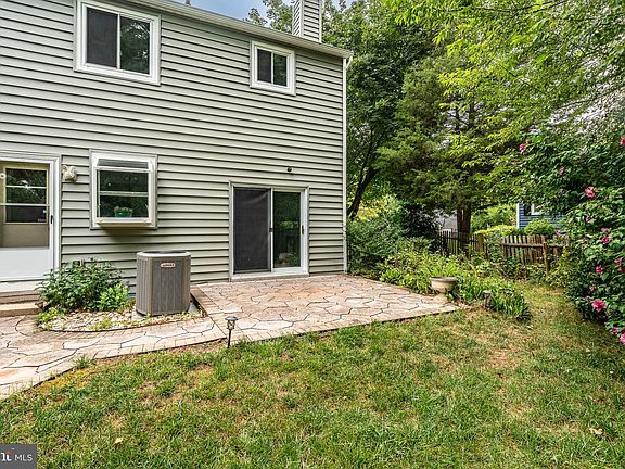5th image of 1211 Vermont Ln