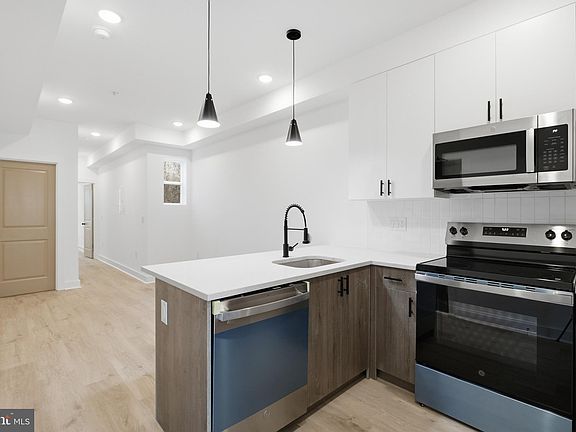 3rd image of 4312 Pennsgrove St #2