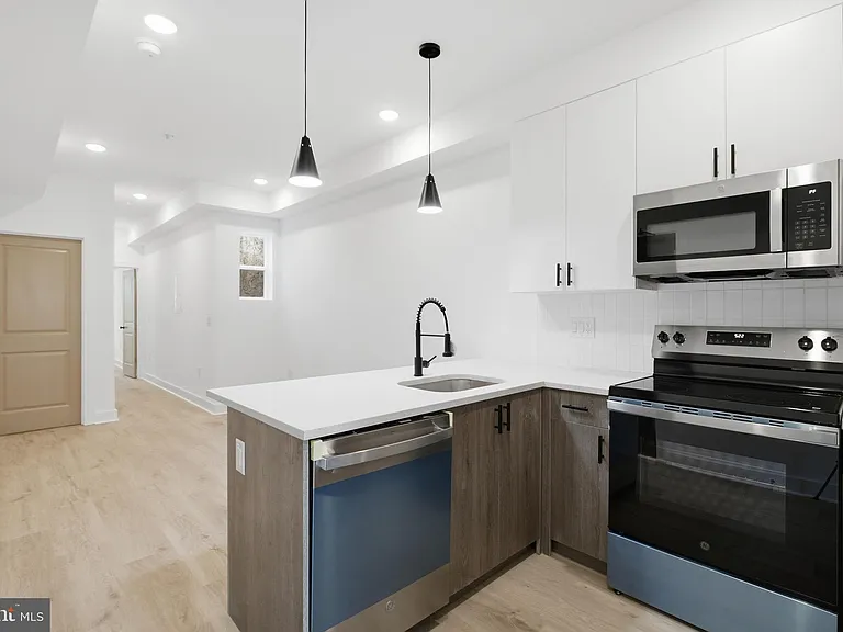 4312 Pennsgrove St #2 — Photo 3